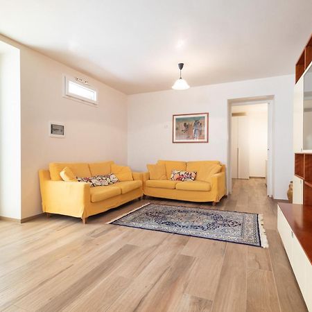 Rossella House Apartment Mola di Bari Exterior photo